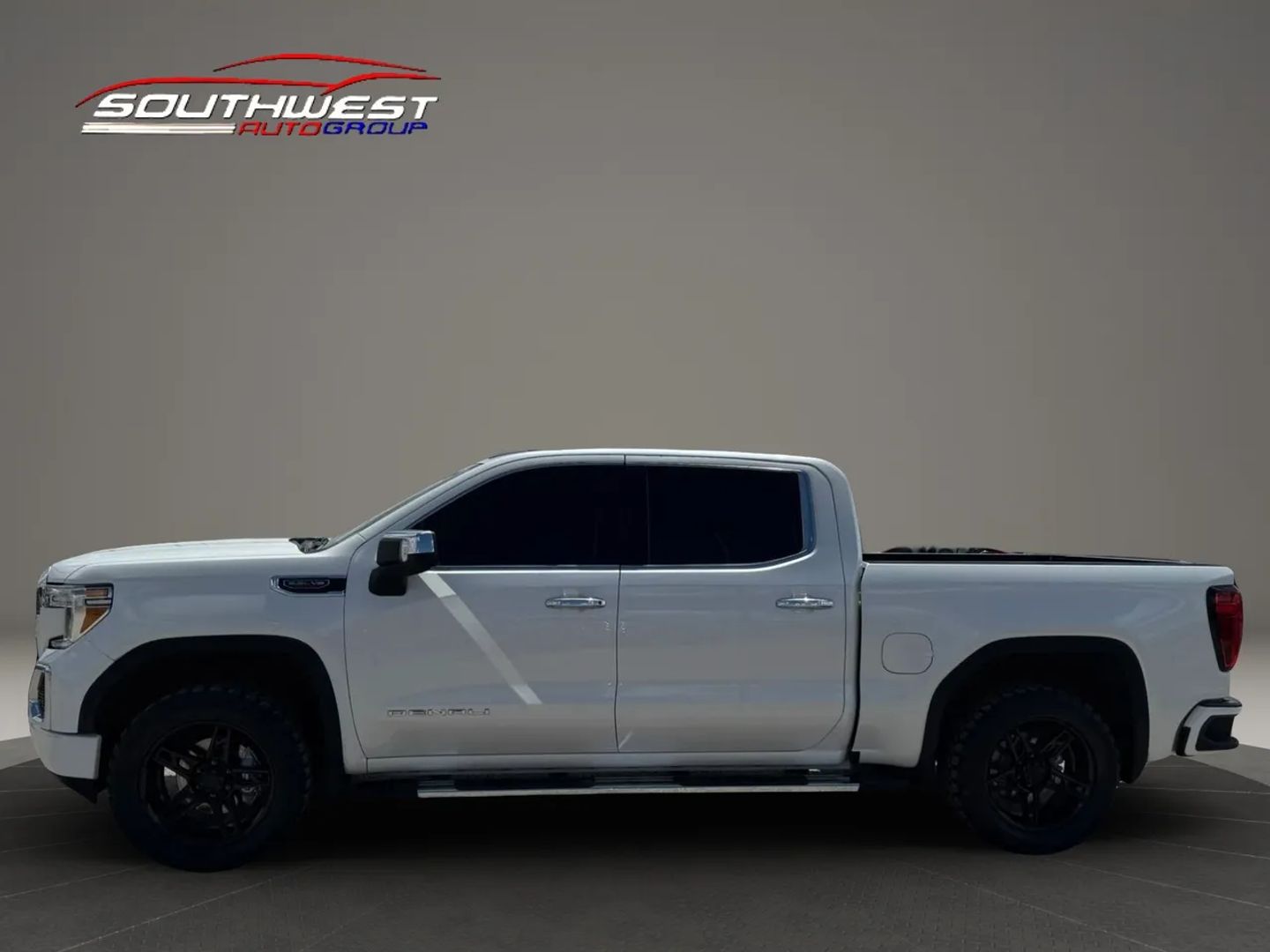 gmc sierra 1500 denali 2021 3GTU9FED1MG120235 image gmc sierra 1500 denali 2021 3GTU9FED1MG120235 image